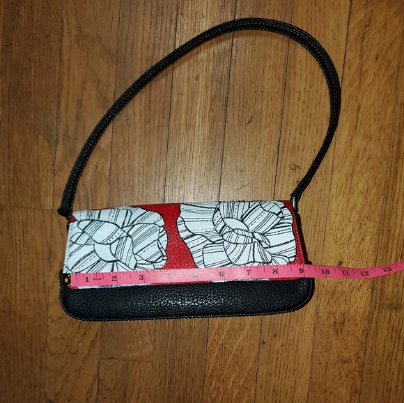 Liz Claiborne Red and Black Shoulder Bag - Picture 13 of 16